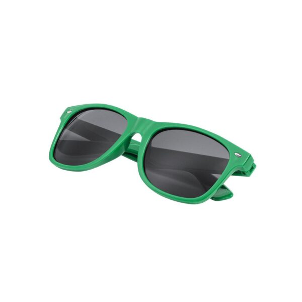 Gafas de sol verdes plegadas