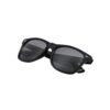 Gafas de sol negras plegadas