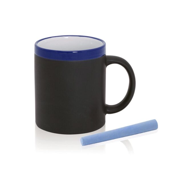 Taza de cerámica azul con cuerpo pizarra y tiza a juego