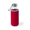Botella de cristal con funda roja