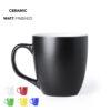Taza de cerámica de gran capacidad con elegante diseño