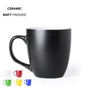 Taza de cerámica de gran capacidad con elegante diseño